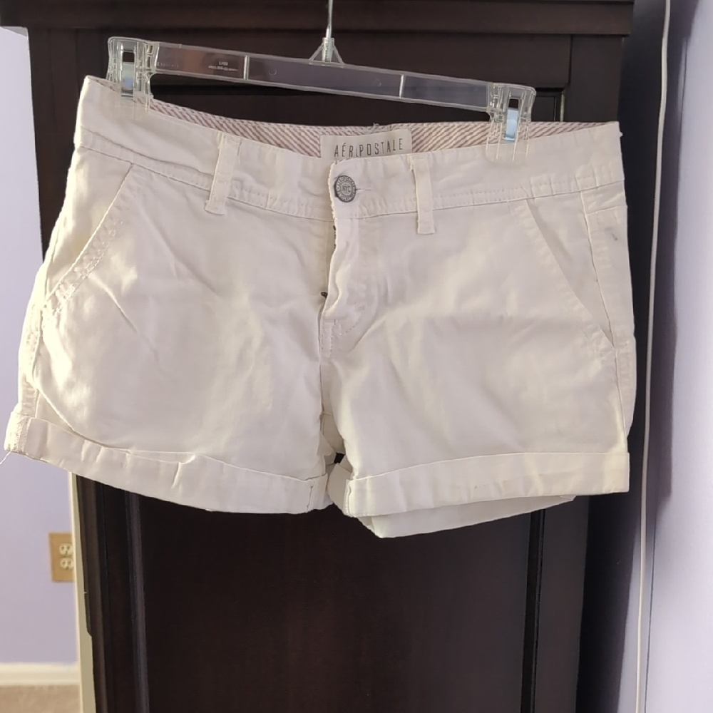 Aeropostale Women's Tan Cargo Shorts